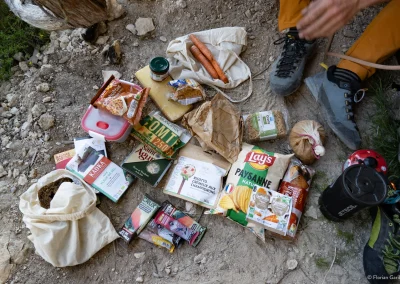 Repas vire Presles Vercors avec barres de céréales Crux © Florian Garibal