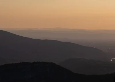 Lumières du soir depuis la vire de Presles dans le Vercors © Florian Garibal