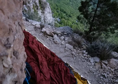 Bivouac sur la vire de Presles dans le Vercors © Florian Garibal